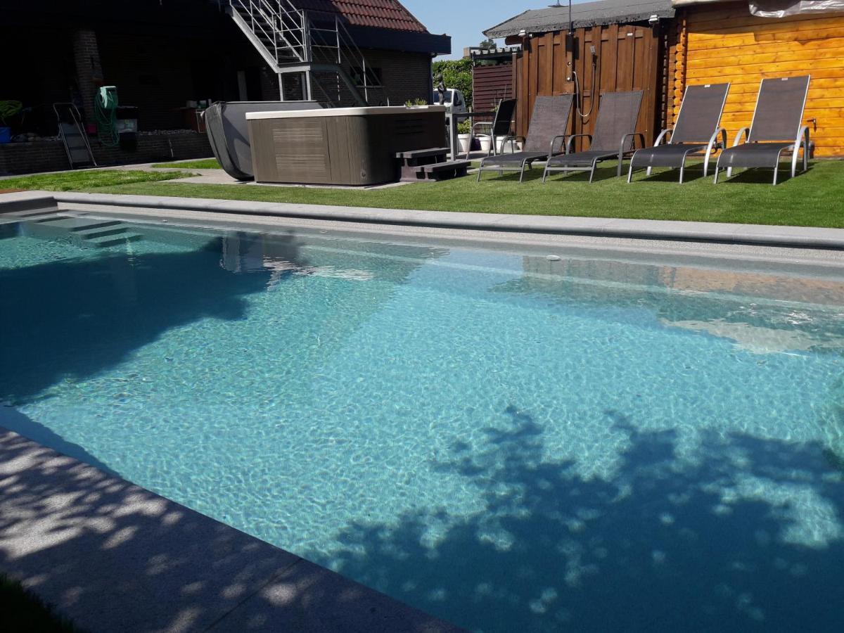 Appartement All In & Zwembad Leopoldsburg Esterno foto
