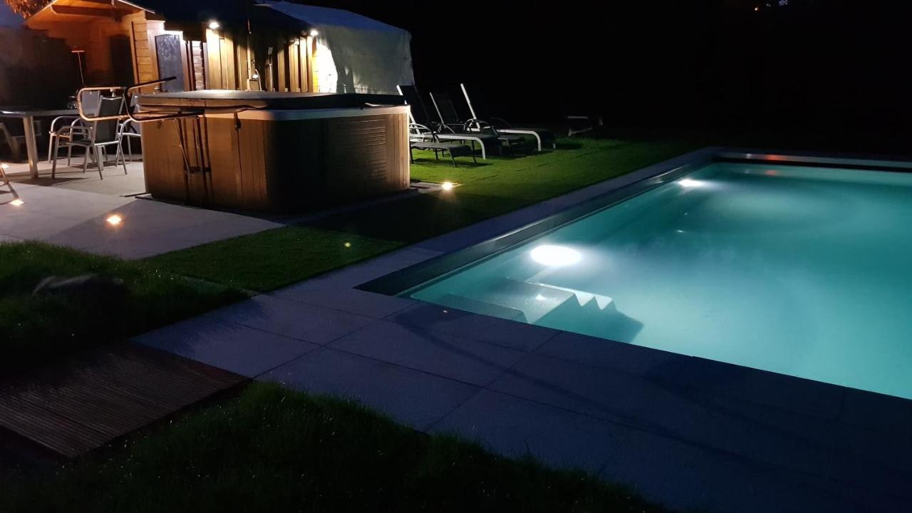 Appartement All In & Zwembad Leopoldsburg Esterno foto